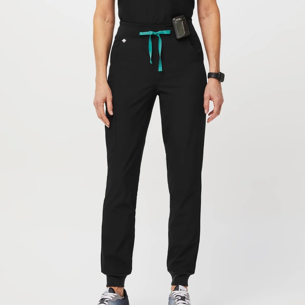 FIGS High Waisted Zamora FREEx Lined Jogger Scrub Pants